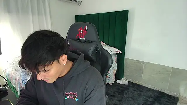 Snapshot of man_dur07 chatting on February 28, 2026, 4:56 am man dur07 online show from February 28, 2026, 4:56 am