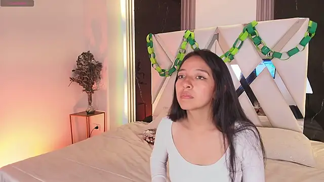 Valery wang online show from March 18, 2025, 11:44 am