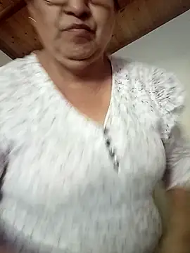 florecita69 online show from February 17, 2025, 9:10 pm