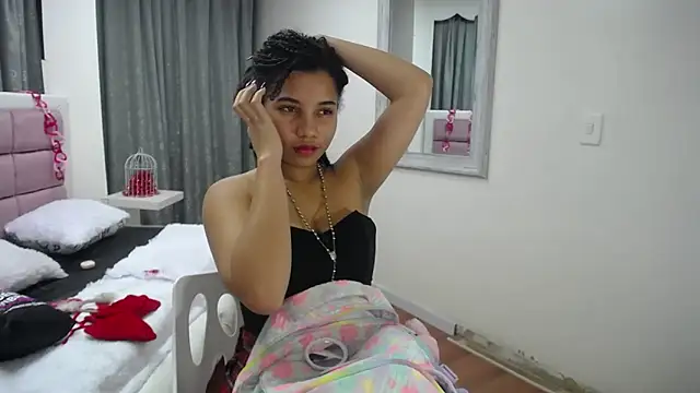 Snapshot of Mayaa_ross chatting on February 15, 2025, 6:12 am Mayaa ross online show from February 15, 2025, 6:12 am