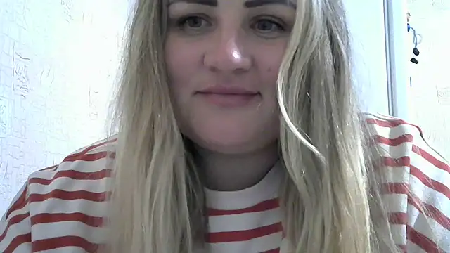 Snapshot of Honeydew-Waves chatting on May 31, 2026, 6:09 pm Honeydew-Waves online show from May 31, 2026, 6:09 pm