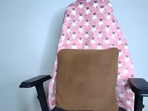 Snapshot of CUTE_princess_143 chatting on February 11, 2025, 9:35 pm CUTE princess 143 online show from February 11, 2025, 9:35 pm