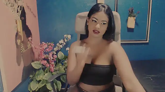 Snapshot of Littleindianmilf chatting on October 6, 2025, 10:16 am Littleindianmilf online show from October 6, 2025, 10:16 am