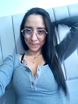 Snapshot of VALERY-03_ chatting on October 16, 2025, 12:13 pm VALERY-03 online show from October 16, 2025, 12:13 pm