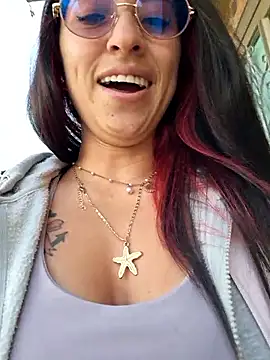 Snapshot of VALERY-03_ chatting on January 7, 2026, 12:10 pm VALERY-03 online show from January 7, 2026, 12:10 pm