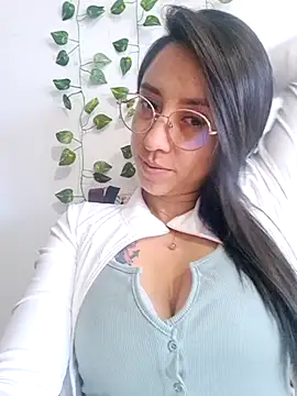 Snapshot of VALERY-03_ chatting on October 14, 2025, 12:17 pm VALERY-03 online show from October 14, 2025, 12:17 pm