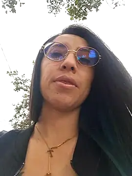 Snapshot of VALERY-03_ chatting on December 4, 2025, 12:04 pm VALERY-03 online show from December 4, 2025, 12:04 pm