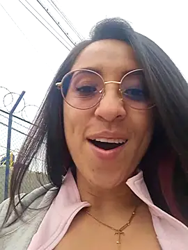 Snapshot of VALERY-03_ chatting on December 17, 2025, 12:10 pm VALERY-03 online show from December 17, 2025, 12:10 pm