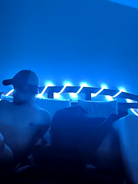 midwest eye candy1 online show from February 10, 2025, 9:47 am