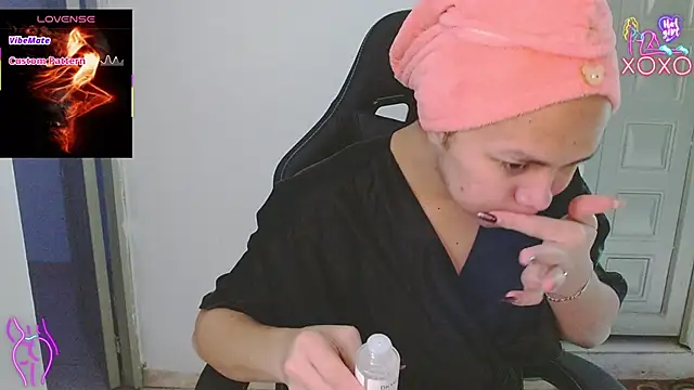 Snapshot of giuliana_andrade chatting on February 10, 2026, 11:26 pm giuliana andrade online show from February 10, 2026, 11:26 pm