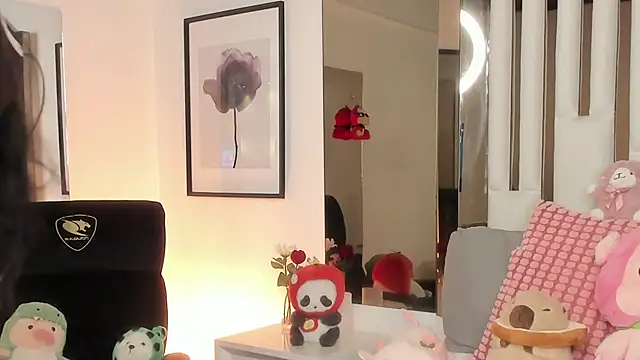 Kitty Eliffe online show from September 10, 2025, 9:36 pm