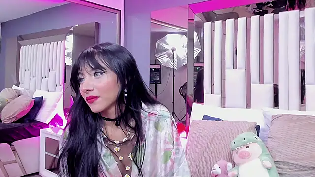 Kitty Eliffe online show from March 6, 2025, 10:36 pm