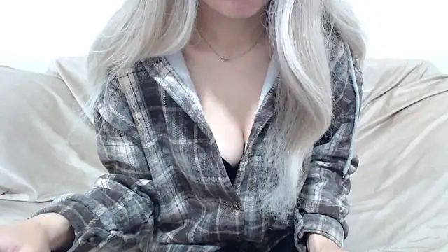  kitty Rose  online show from March 18, 2026, 2:04 am