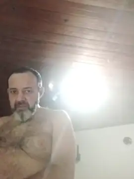 Leocesar37 online show from November 16, 2025, 3:11 am