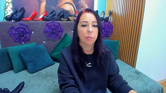 Snapshot of LauraSin chatting on October 25, 2025, 3:38 am LauraSin online show from October 25, 2025, 3:38 am