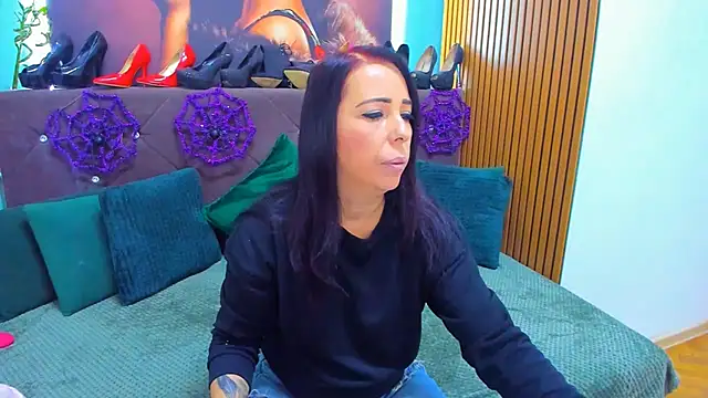 Snapshot of LauraSin chatting on October 30, 2025, 4:22 am LauraSin online show from October 30, 2025, 4:22 am