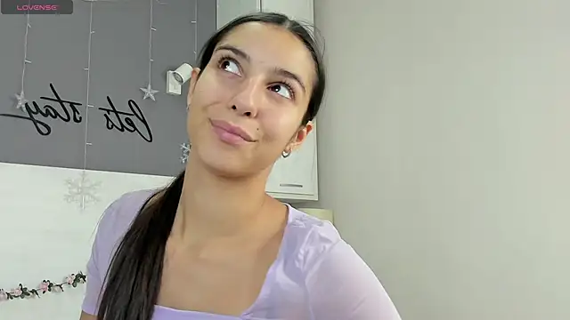 Maria  Candy online show from November 26, 2025, 11:10 am