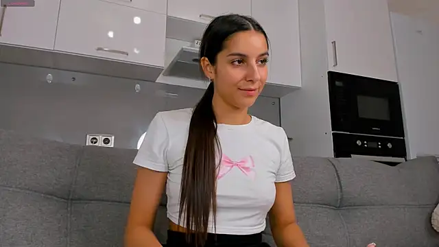 Maria  Candy online show from December 3, 2025, 11:31 am