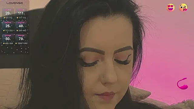 Snapshot of Ariel__Blossom chatting on March 4, 2025, 12:33 pm Ariel Blossom online show from March 4, 2025, 12:33 pm