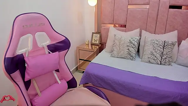 Snapshot of laris_park chatting on September 13, 2025, 9:04 pm laris park online show from September 13, 2025, 9:04 pm