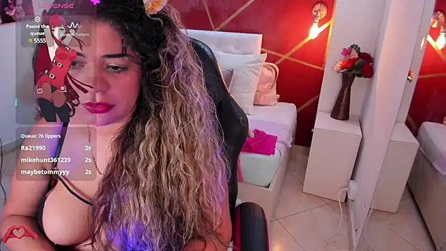 Snapshot of laris_park chatting on March 16, 2025, 8:32 pm laris park online show from March 16, 2025, 8:32 pm