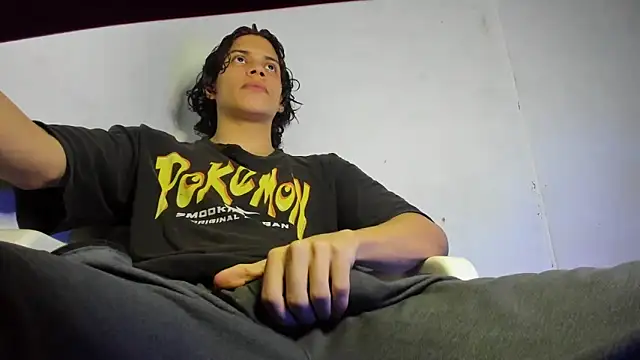 Snapshot of lax777_ chatting on October 16, 2025, 12:52 am lax777 online show from October 16, 2025, 12:52 am