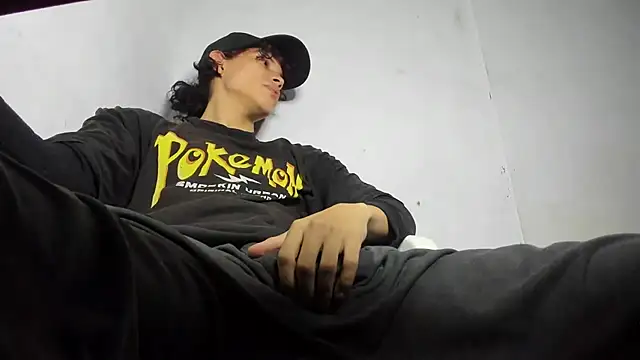 Snapshot of lax777_ chatting on October 27, 2025, 11:05 pm lax777 online show from October 27, 2025, 11:05 pm