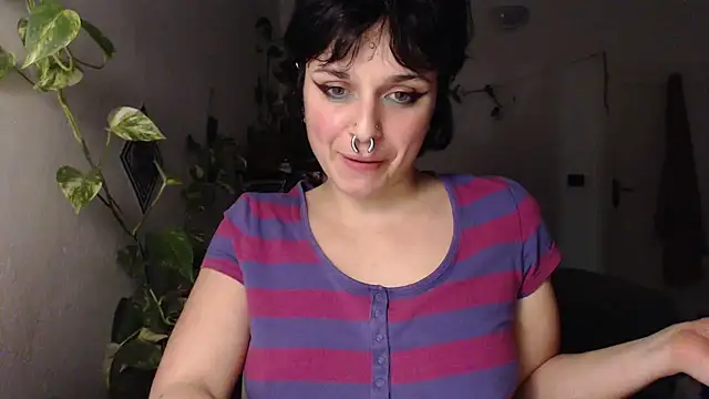 Snapshot of kinkyspirali chatting on December 5, 2025, 12:43 am kinkyspirali online show from December 5, 2025, 12:43 am