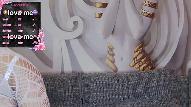 hailey peach online show from September 14, 2025, 5:02 pm