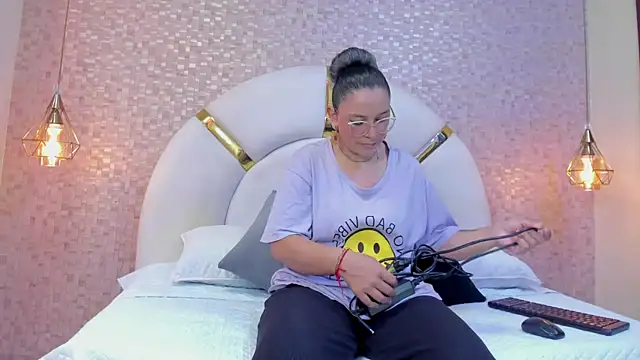 Snapshot of sophie_1 chatting on March 17, 2025, 3:03 am sophie 1 online show from March 17, 2025, 3:03 am