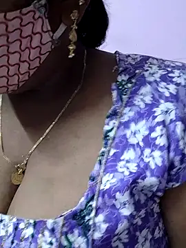 Snapshot of mallu-sumi chatting on May 20, 2026, 7:11 pm mallu-sumi online show from May 20, 2026, 7:11 pm