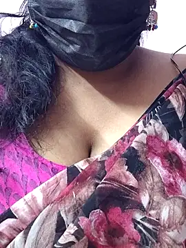 Snapshot of mallu-sumi chatting on December 18, 2025, 5:17 pm mallu-sumi online show from December 18, 2025, 5:17 pm