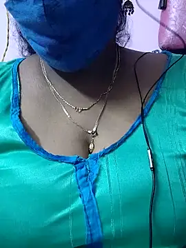 Snapshot of mallu-sumi chatting on November 2, 2025, 10:26 pm mallu-sumi online show from November 2, 2025, 10:26 pm