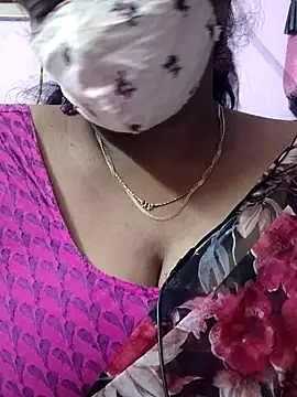 Snapshot of mallu-sumi chatting on November 3, 2025, 6:22 pm mallu-sumi online show from November 3, 2025, 6:22 pm