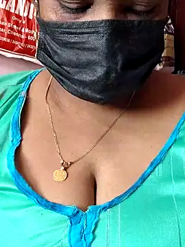 Snapshot of mallu-sumi chatting on April 21, 2026, 8:43 am mallu-sumi online show from April 21, 2026, 8:43 am