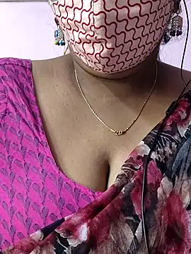 Snapshot of mallu-sumi chatting on December 18, 2025, 5:12 am mallu-sumi online show from December 18, 2025, 5:12 am