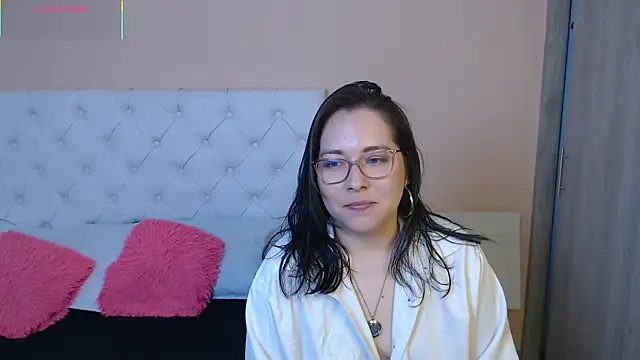 May Carlier online show from January 7, 2026, 6:13 pm