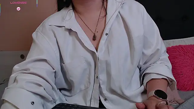 May Carlier online show from September 13, 2025, 12:21 am