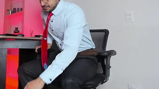 pablo-rincon95 online show from February 22, 2025, 2:19 pm