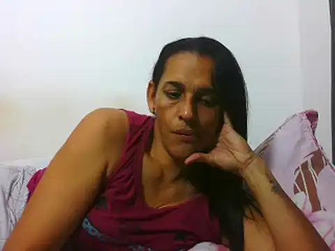 latinbrunettet online show from March 18, 2025, 2:39 pm