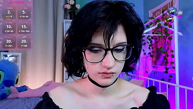 Snapshot of dark_vamp_ chatting on January 16, 2025, 5:33 pm dark vamp online show from January 16, 2025, 5:33 pm