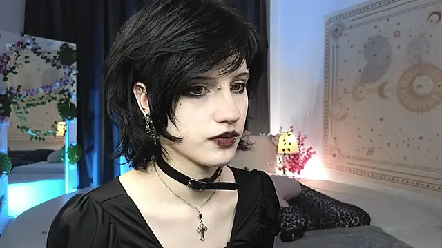 Snapshot of dark_vamp_ chatting on March 2, 2025, 10:47 am dark vamp online show from March 2, 2025, 10:47 am