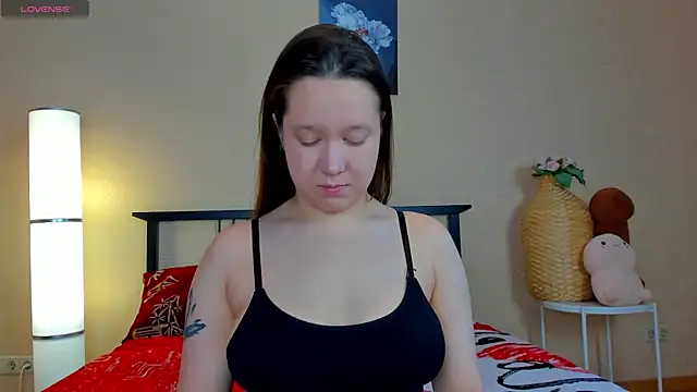 Snapshot of Mira_Karter chatting on June 10, 2026, 2:35 am Mira Karter online show from June 10, 2026, 2:35 am
