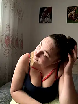 Snapshot of Joannakiss chatting on November 13, 2025, 2:43 pm Joannakiss online show from November 13, 2025, 2:43 pm