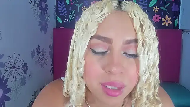 Snapshot of Lucy_White__ chatting on September 23, 2025, 8:16 pm Lucy White online show from September 23, 2025, 8:16 pm