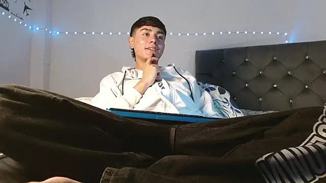 Snapshot of Im_juanda chatting on January 27, 2025, 11:00 pm Im juanda online show from January 27, 2025, 11:00 pm