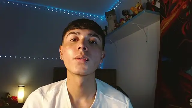 Snapshot of Im_juanda chatting on January 22, 2025, 1:42 am Im juanda online show from January 22, 2025, 1:42 am