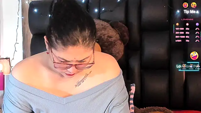 Snapshot of meikochoe chatting on November 24, 2025, 8:09 pm meikochoe online show from November 24, 2025, 8:09 pm