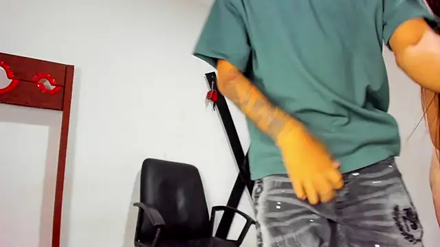 Hana and Zeta online show from March 16, 2025, 12:11 pm