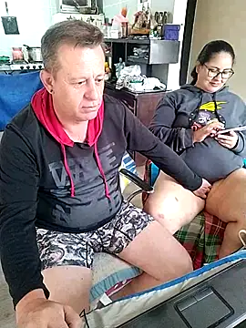 Snapshot of ZuriandAlex chatting on February 21, 2025, 1:33 pm ZuriandAlex online show from February 21, 2025, 1:33 pm